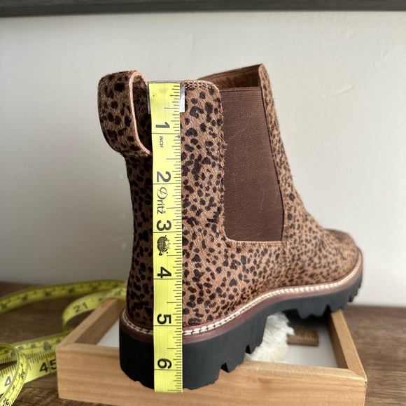 NWOT MADEWELL The Citywalk Lugsole Chelsea
Boot in Calf Size 8.5 - Picture 13 of 13